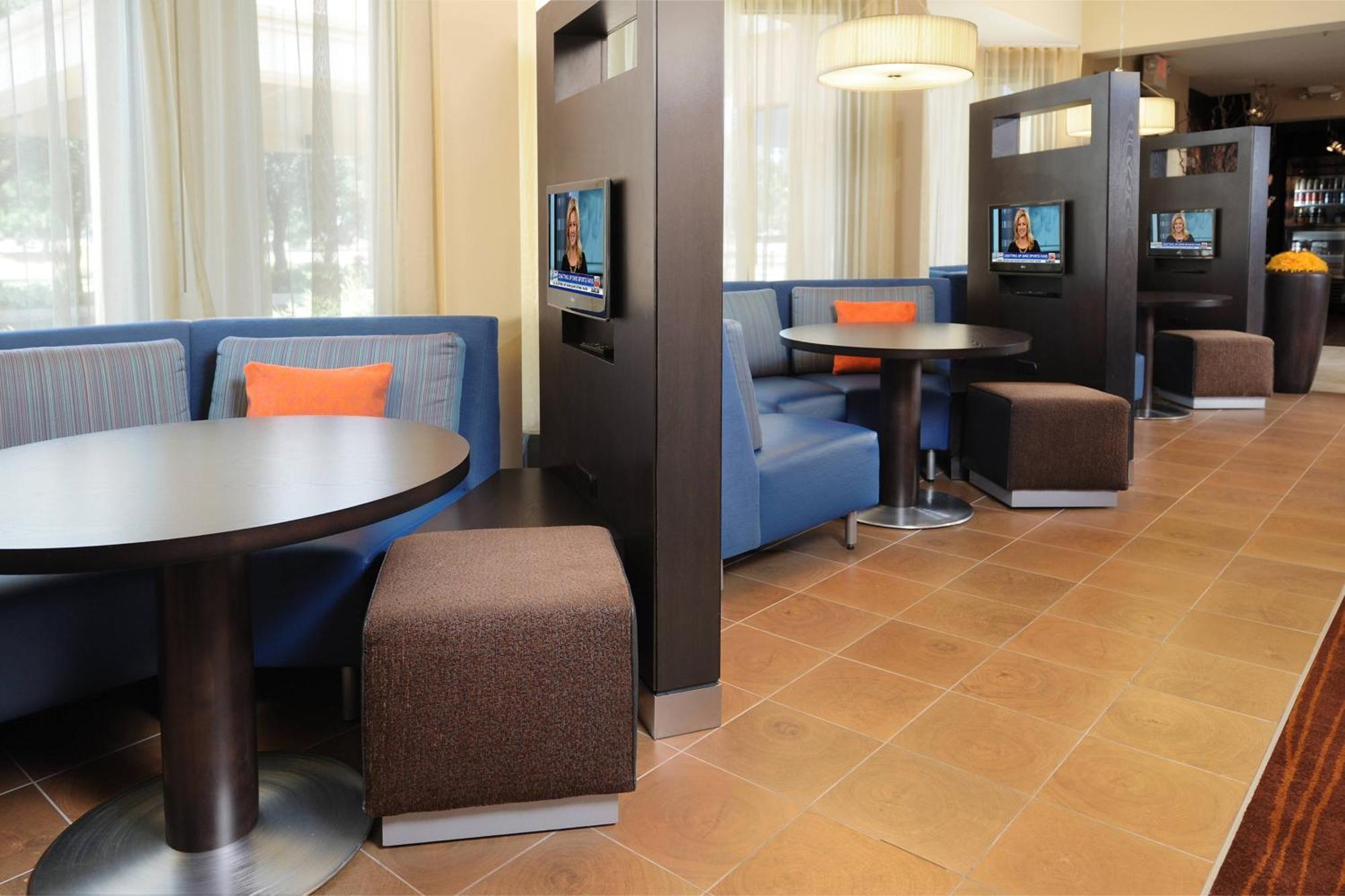 Courtyard By Marriott Oklahoma City Airport Екстериор снимка