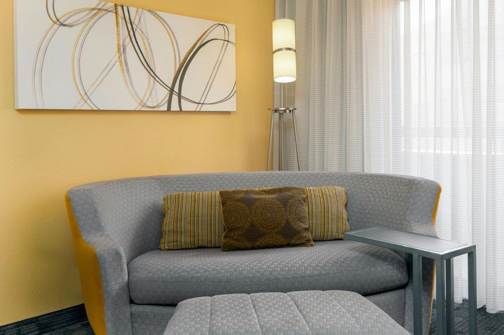 Courtyard By Marriott Oklahoma City Airport Екстериор снимка