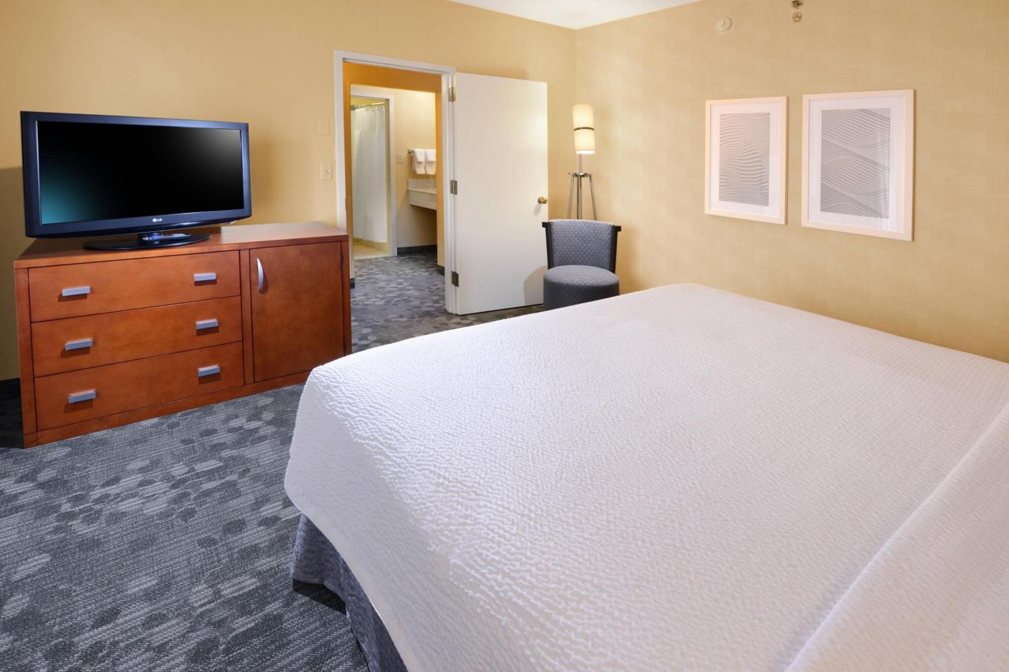 Courtyard By Marriott Oklahoma City Airport Екстериор снимка