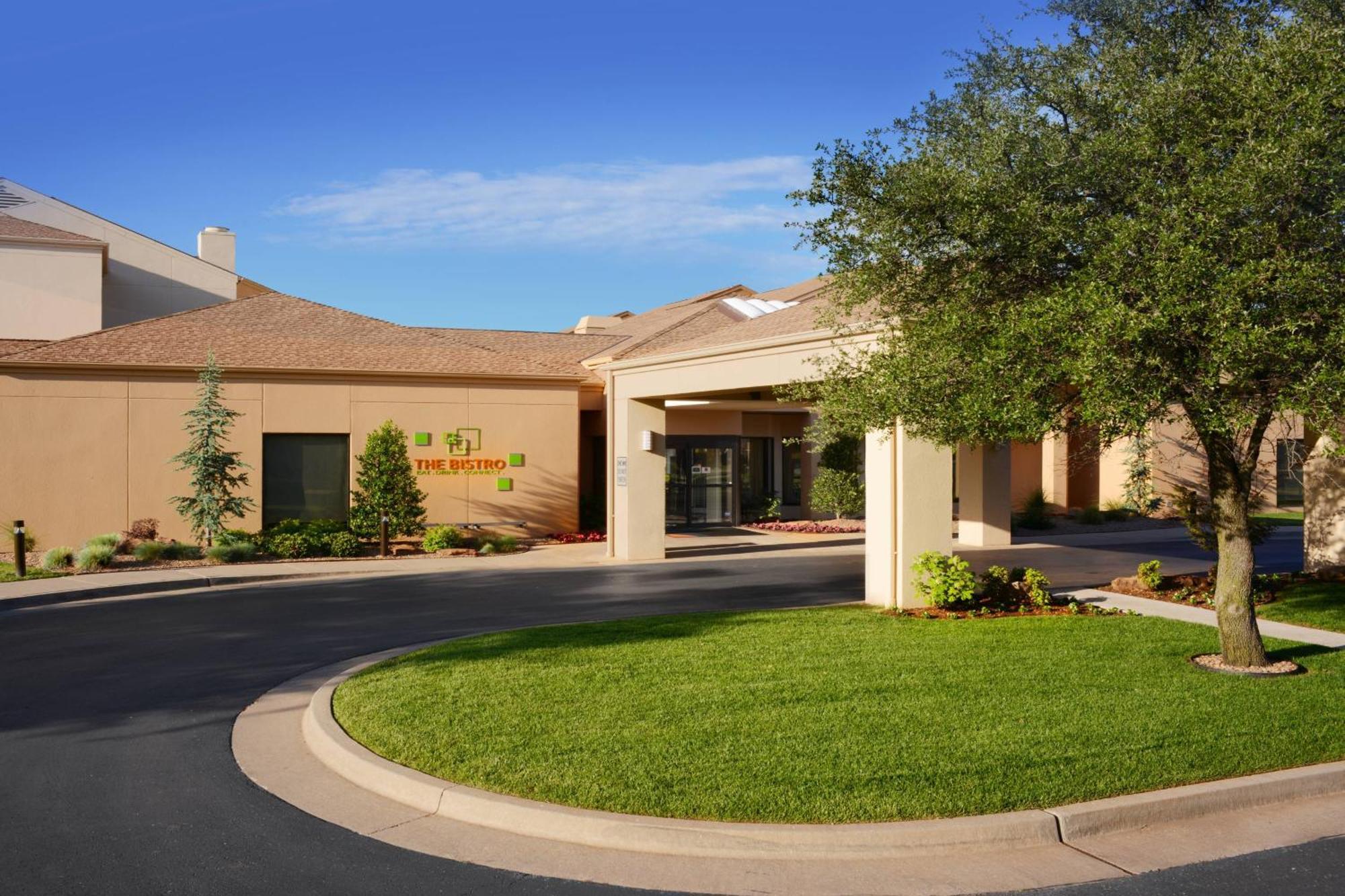 Courtyard By Marriott Oklahoma City Airport Екстериор снимка