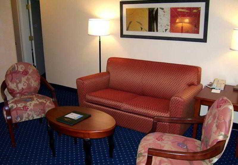 Courtyard By Marriott Oklahoma City Airport Екстериор снимка